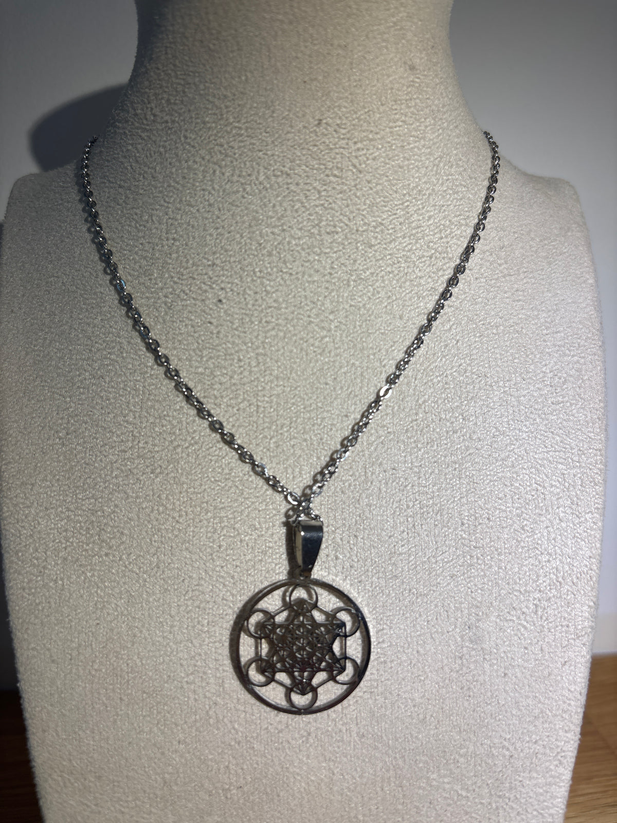 Collier Métatron en acier inoxydable – Pendentif 2,5 cm